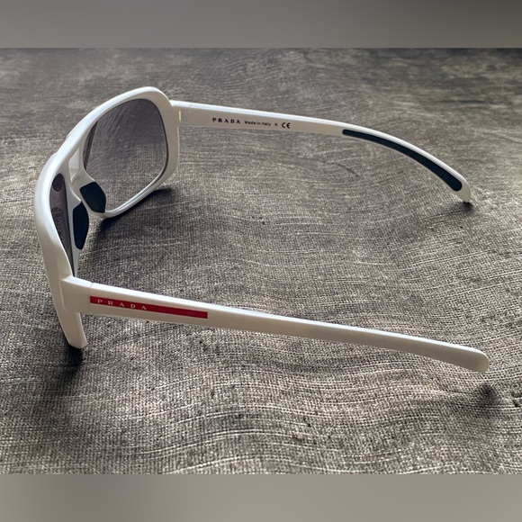 ✨PREOWNED ✨💯% AUTHENTIC PRADA SUNGLASSES - Picture 3 of 9